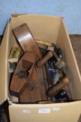 Box of vintage planes, woodworking tools etc