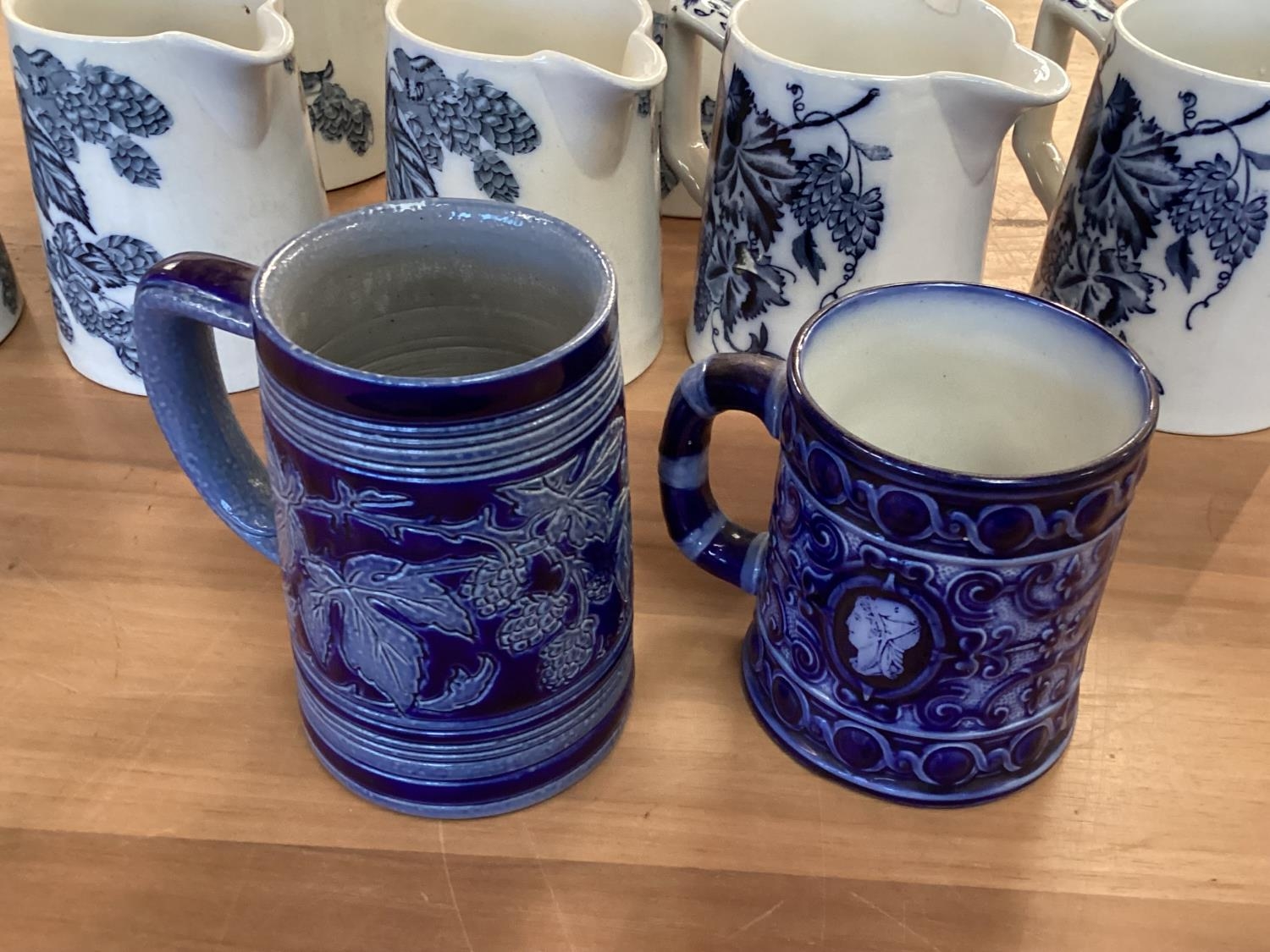 A set of Staffordshire blue and white graduated jugs together and other items. - Image 4 of 12