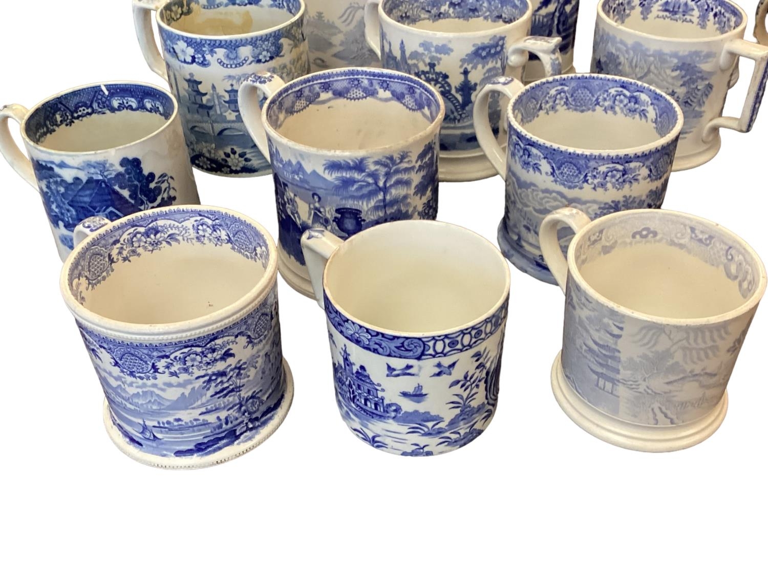 A large collection of blue and white cider mugs, late 18th century to early 20th century, various - Image 16 of 17