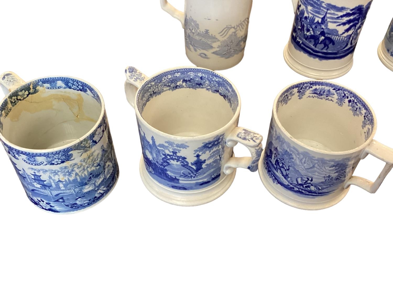 A large collection of blue and white cider mugs, late 18th century to early 20th century, various - Image 13 of 17