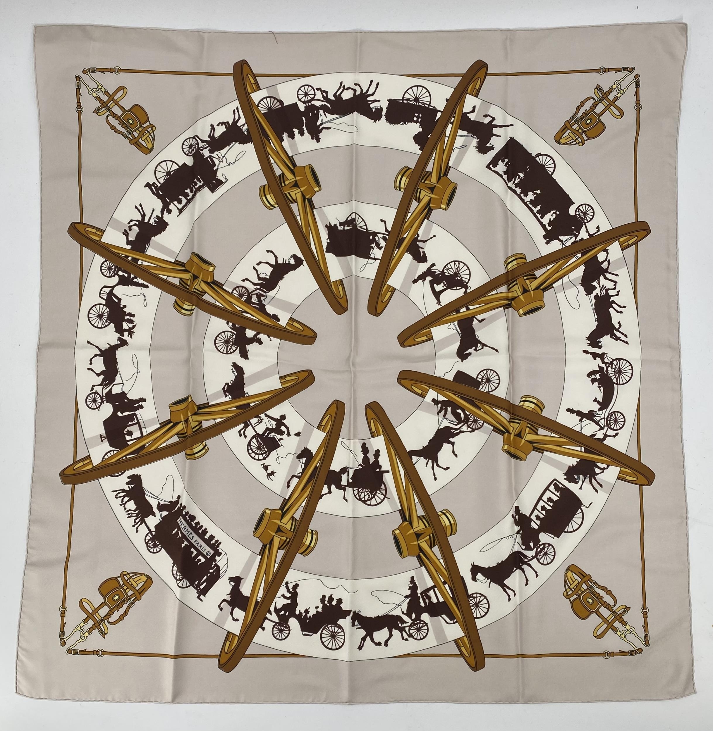 HERMES scarf, horses and carriages, in good condition