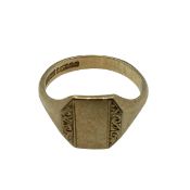 A 9ct gold gentleman's signet ring. Size U. 4.75g