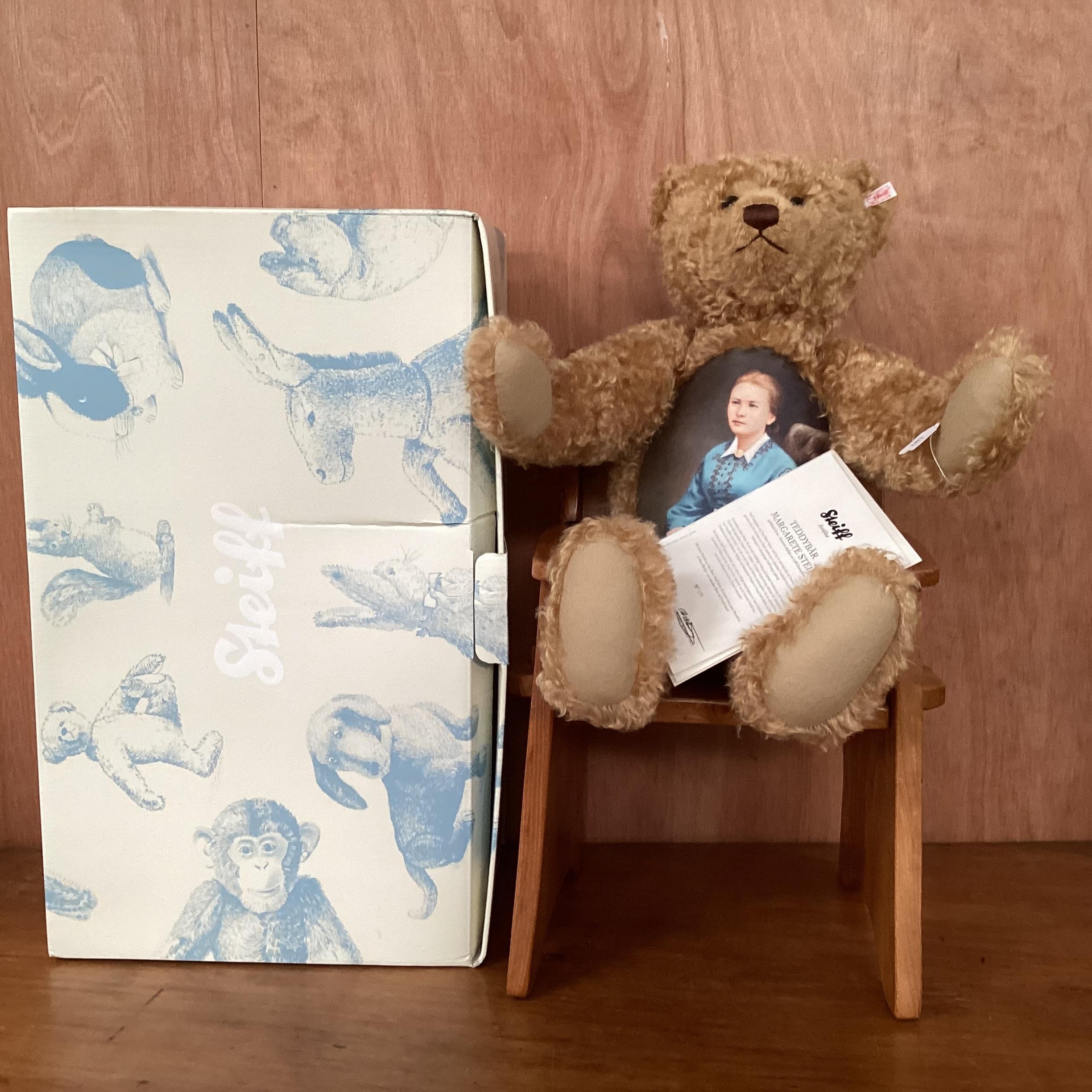 Boxed, limited with certificate, 65cm Margarete Steiff Teddy Bear, condition as new - Image 2 of 8