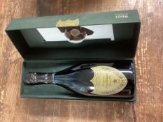 Dom Perignon 1996, single bottle in original box. See photos for further details