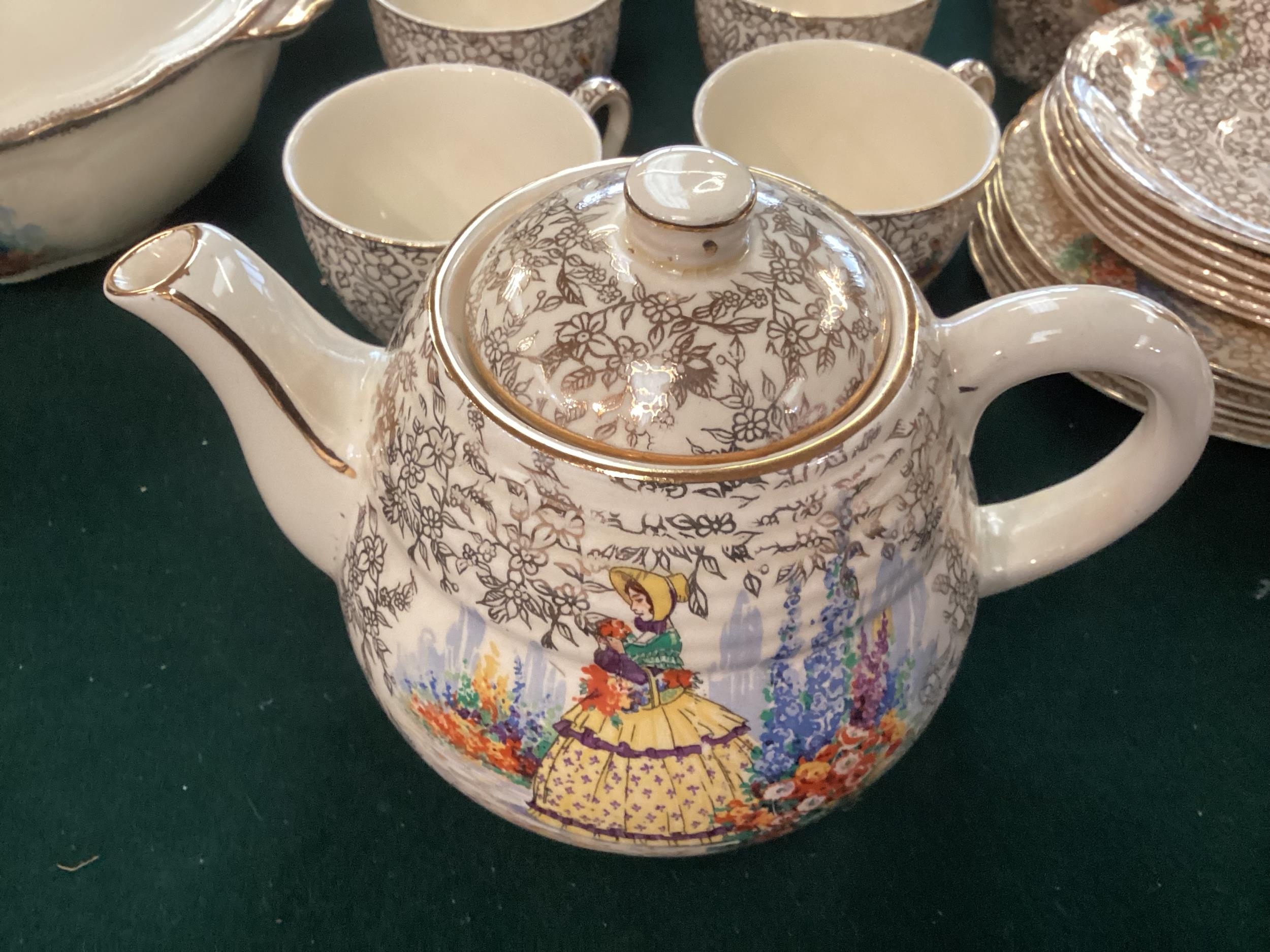 A quantity of Staffordshire dining/tea set, marked to base J Fryer & Sons, Well St Works, Tunstall - Image 4 of 15