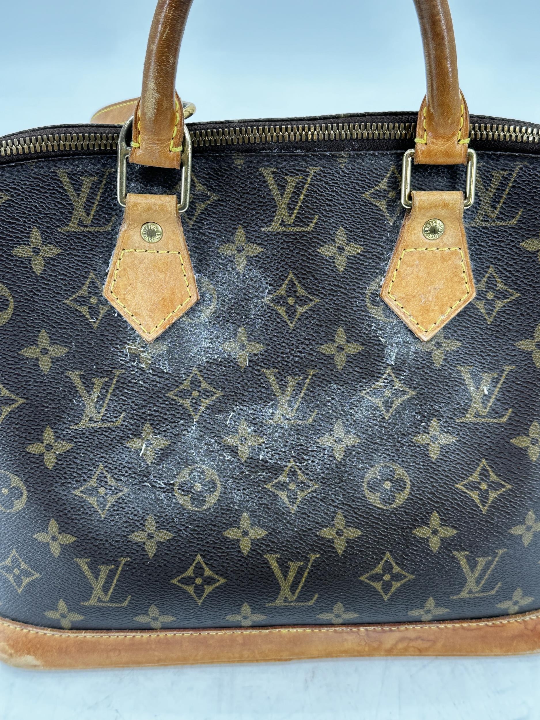 LOUIS VUITTON handbag, condition - used condition, all over wear and staining to leather and wear to - Image 9 of 15