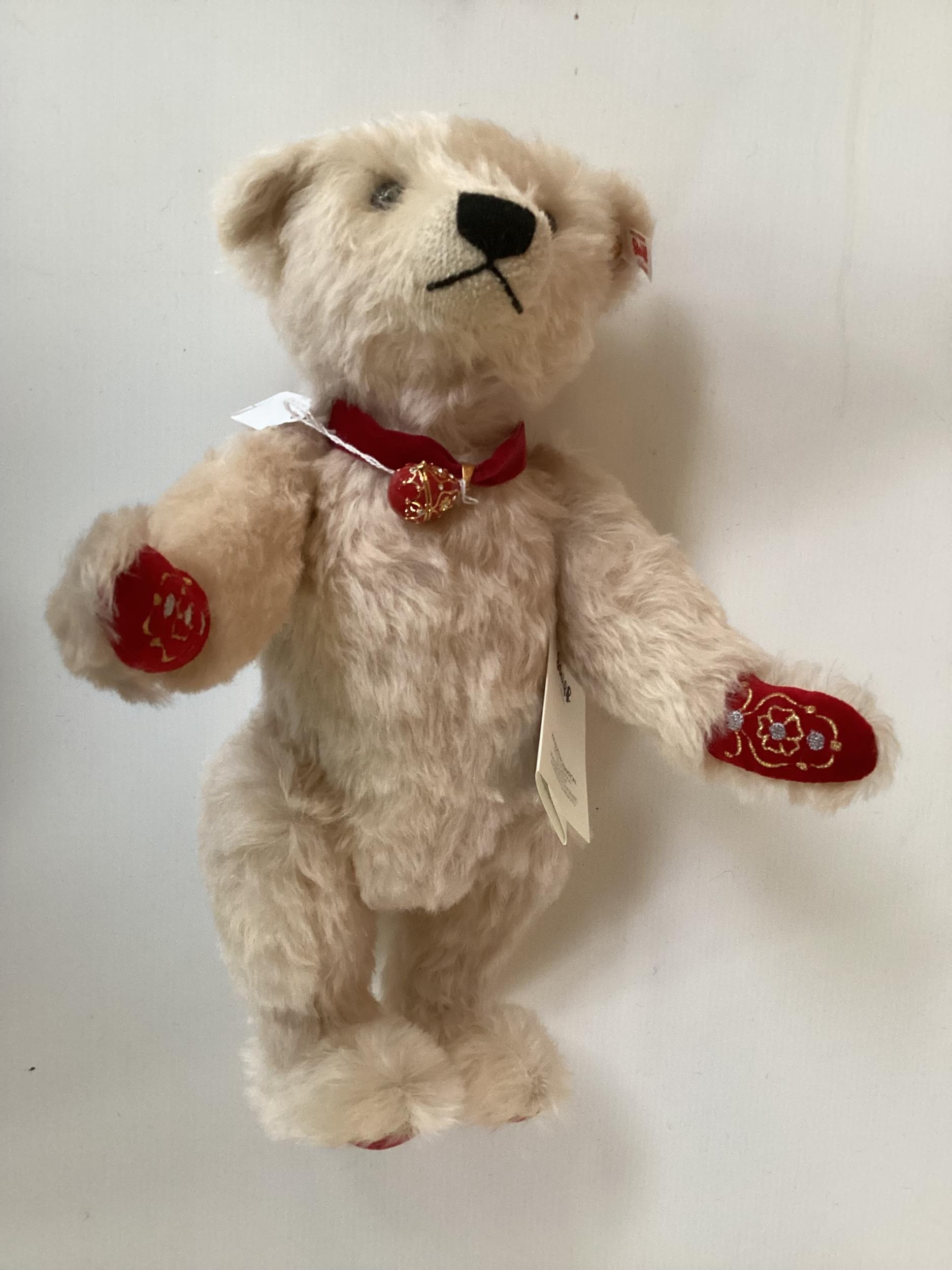 Four boxed Steiff bears, boxed with certificates, The Royal Platinum Wedding 30cm; Nicholas, Faberge - Image 9 of 18