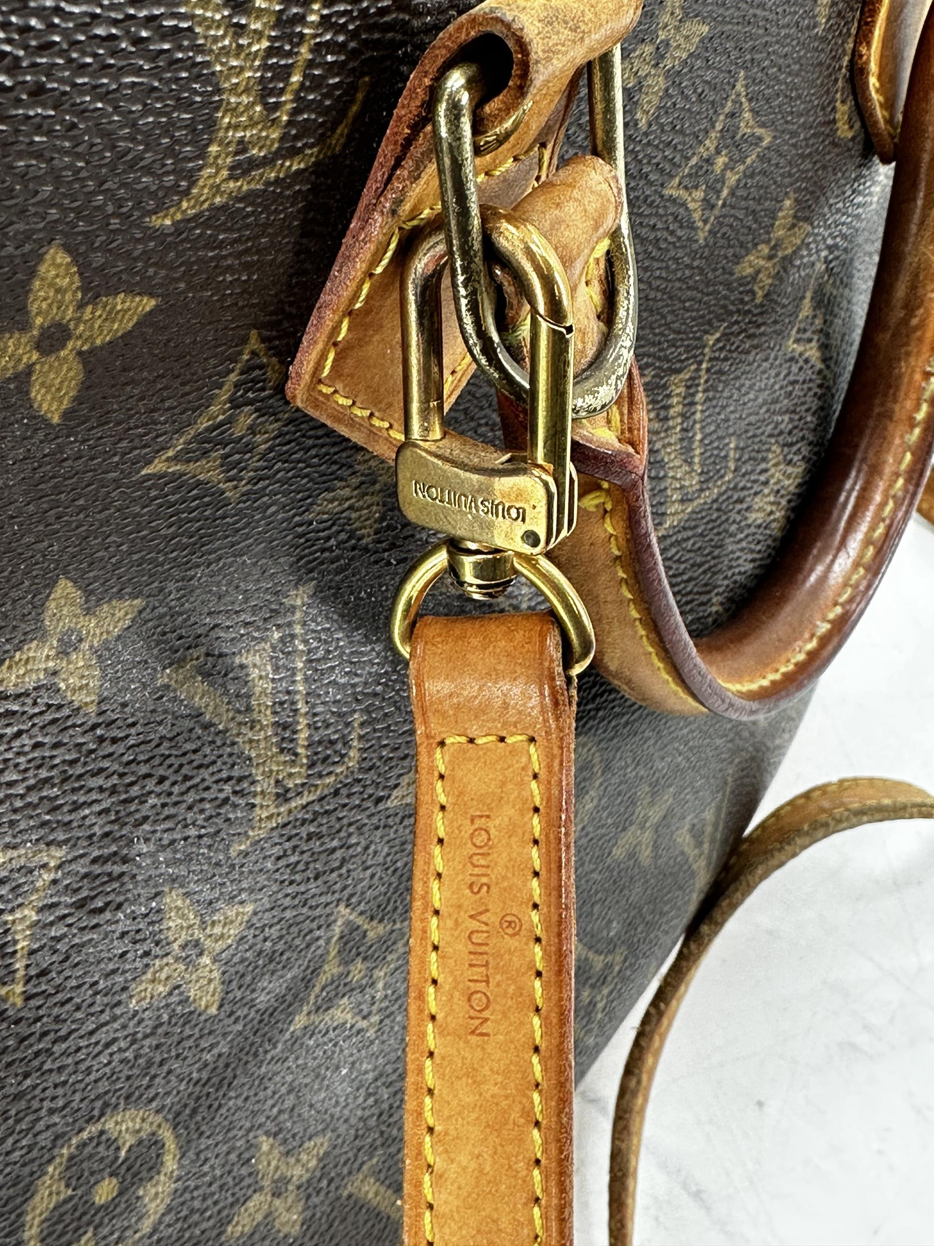 LOUIS VUITTON handbag, condition - used condition, all over wear and staining to leather and wear to - Image 13 of 15