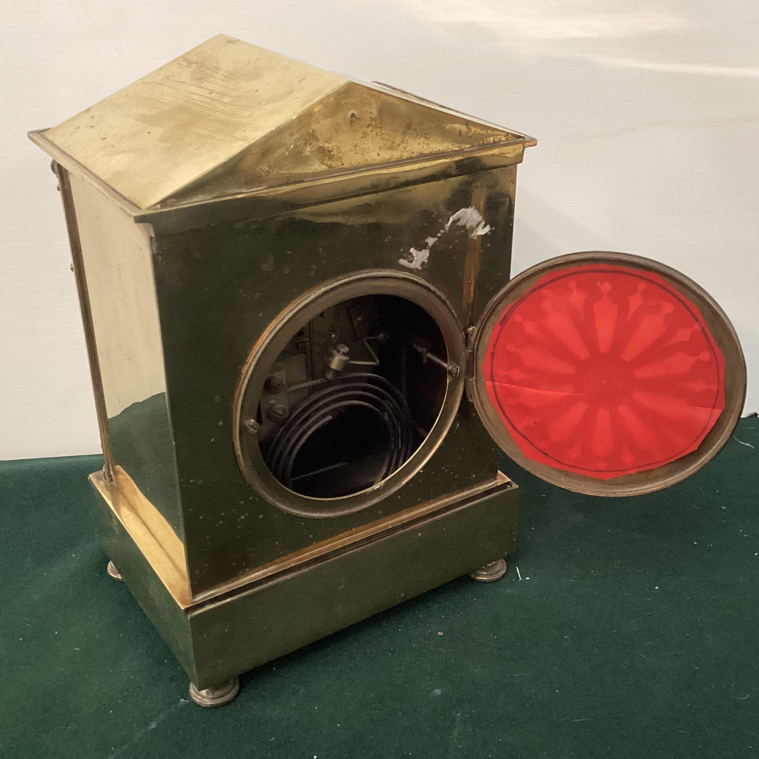 A C19th brass French mantle clock in the Adam style, 25cm H - Image 5 of 6