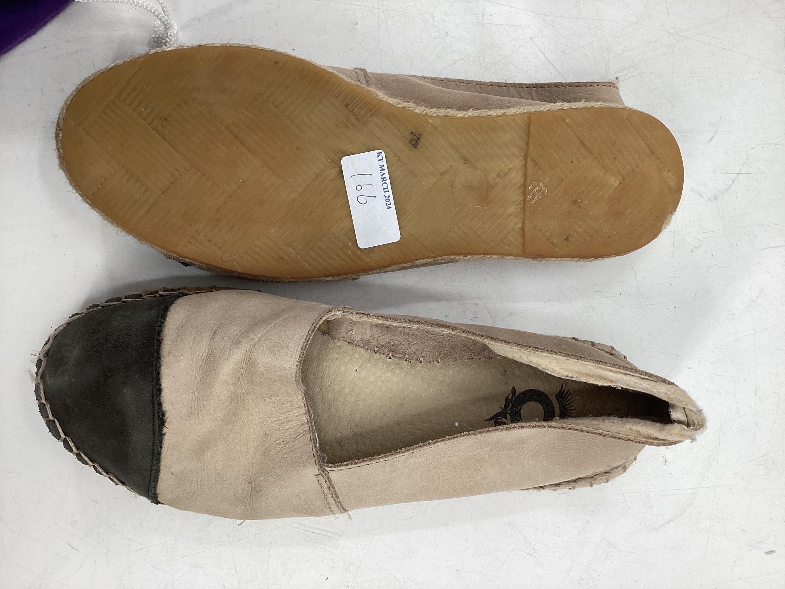 Ladies shoes: ranging size 3 -5; 11 pairs, to include Pied a Terre, Stephane Kelian, Brora etc, - Image 7 of 16