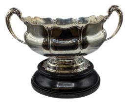 A large Sterling silver trophy cup. Awarded by The Royal Agricultural Society England. 'The