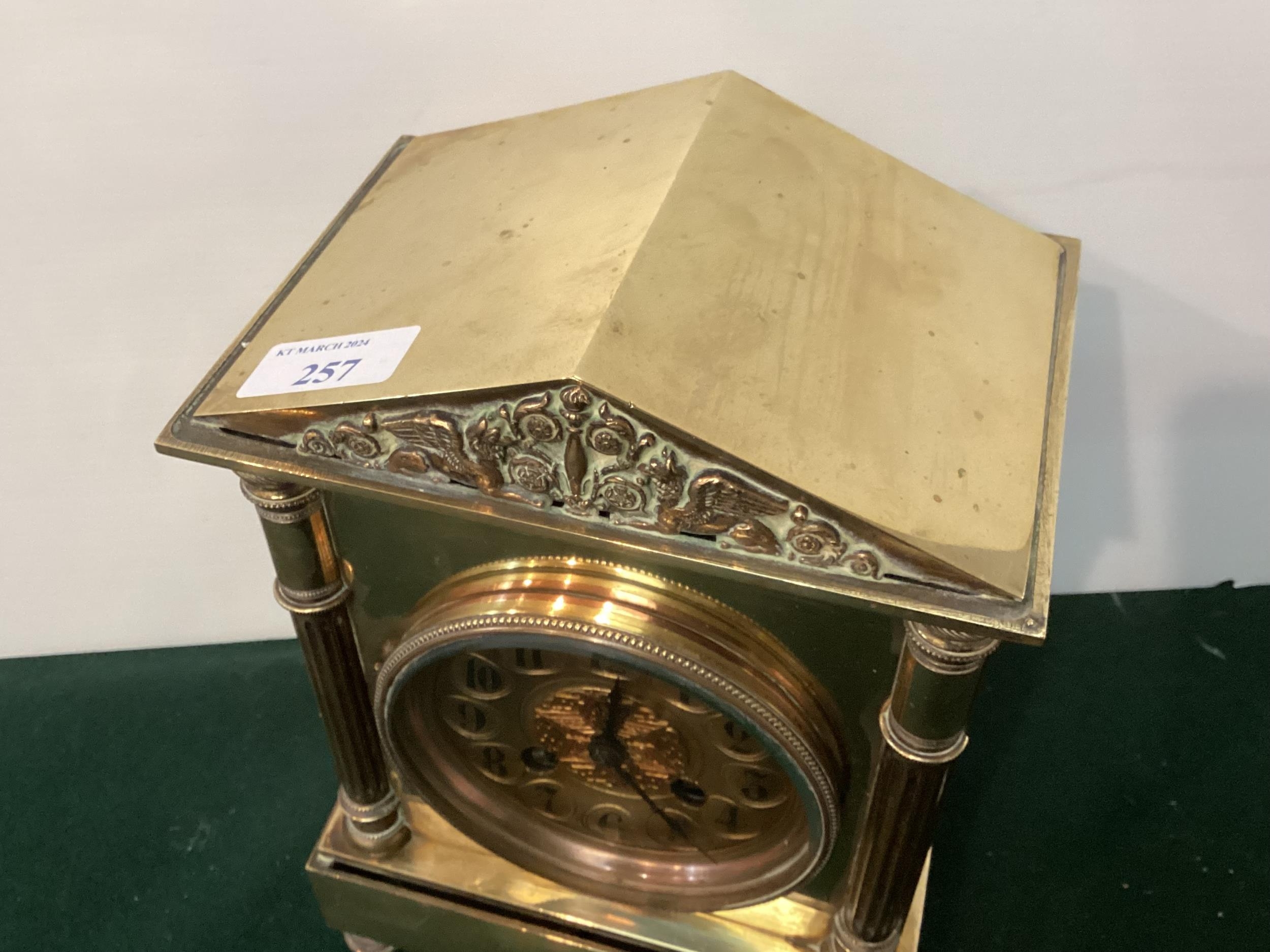 A C19th brass French mantle clock in the Adam style, 25cm H - Image 4 of 6