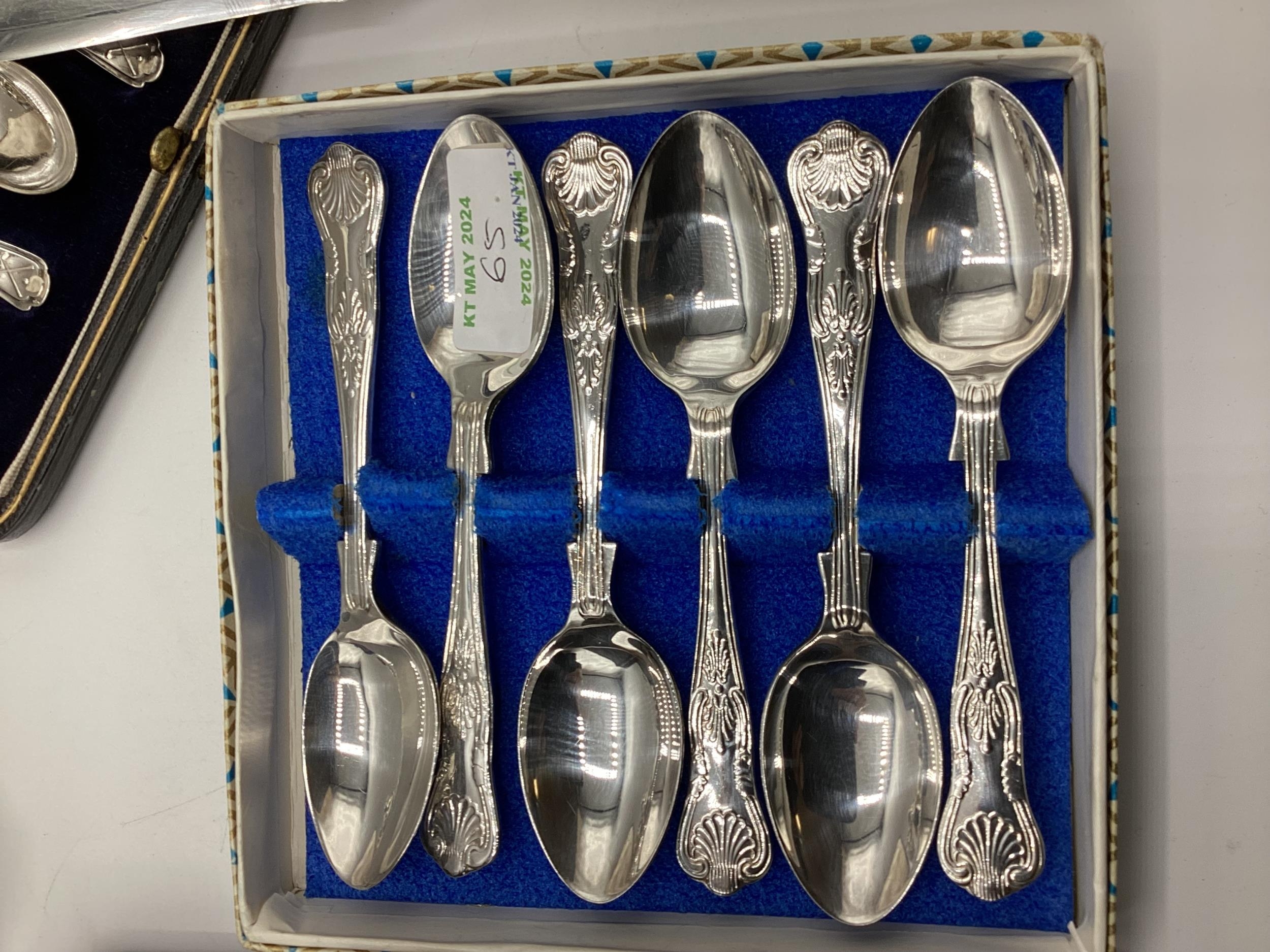 A quantity of hallmarked silver and plated items, to include teapot etc, mustards, spoons fish slice - Image 5 of 10