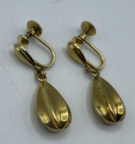 A pair of 14ct gold chandelier clip earrings. 2.55g.