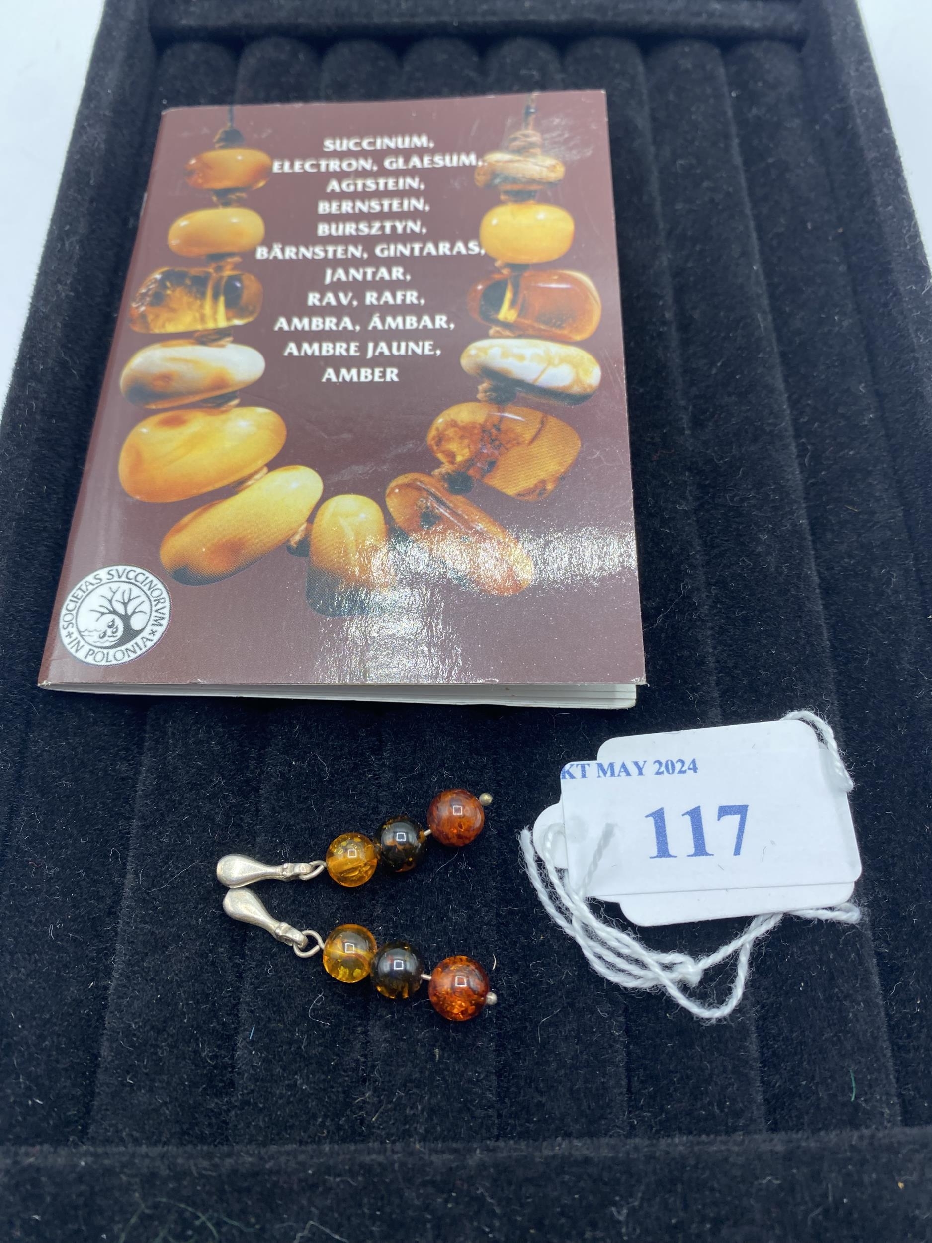 A pair of amber drop ear rings. - Image 3 of 3