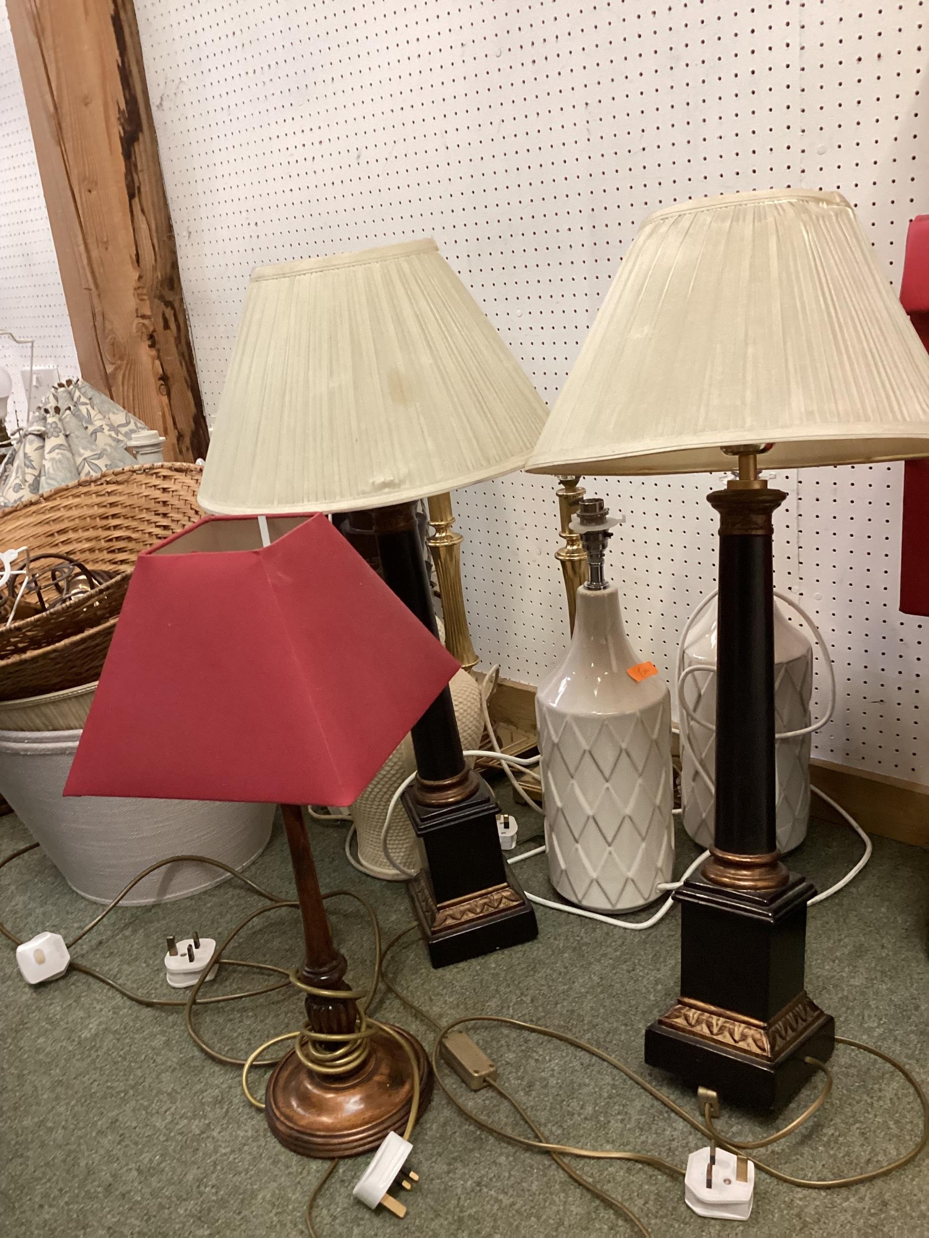 A quantity of lamps and lighting and lampshades all as found - Image 2 of 5