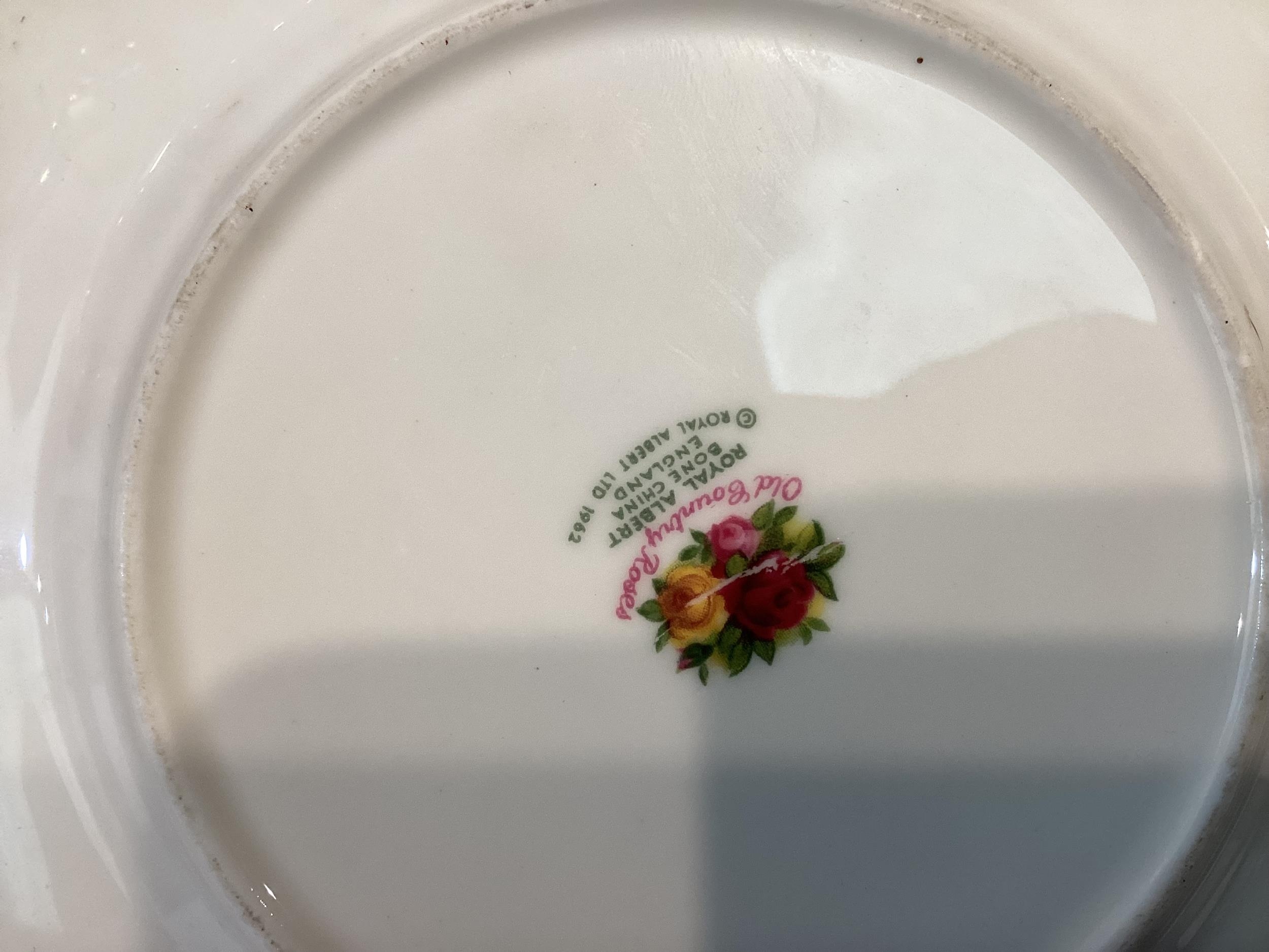 A quantity of Country Roses China (no damage), and a green and white tea set (some cracks and - Image 3 of 5