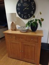 Modern wooden side cabinet, 2 drawers above 2 doors, 110cm W (similar to lot 507)