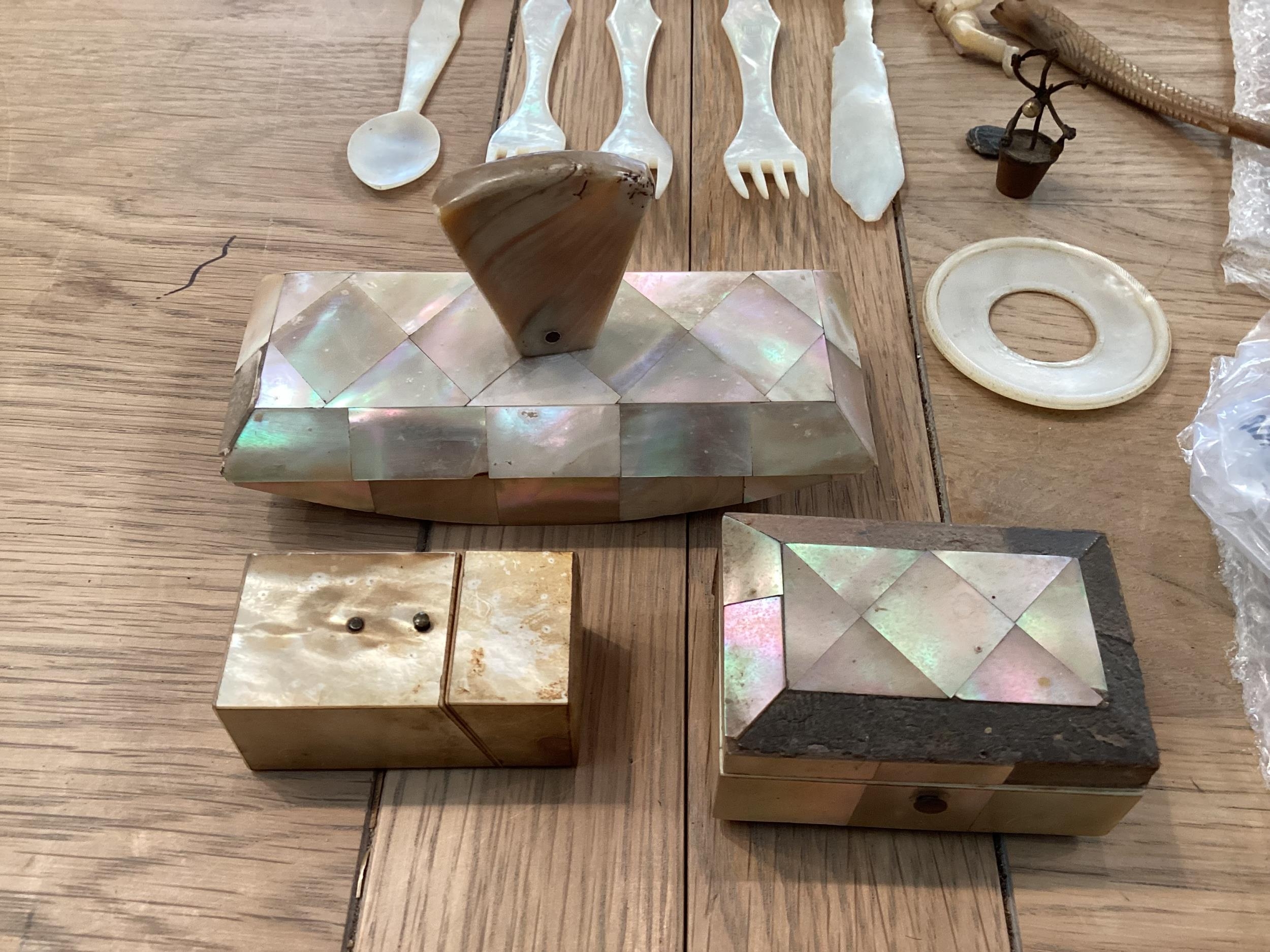 A quantity of Mother of Pearl items, see all images for details - Image 2 of 12