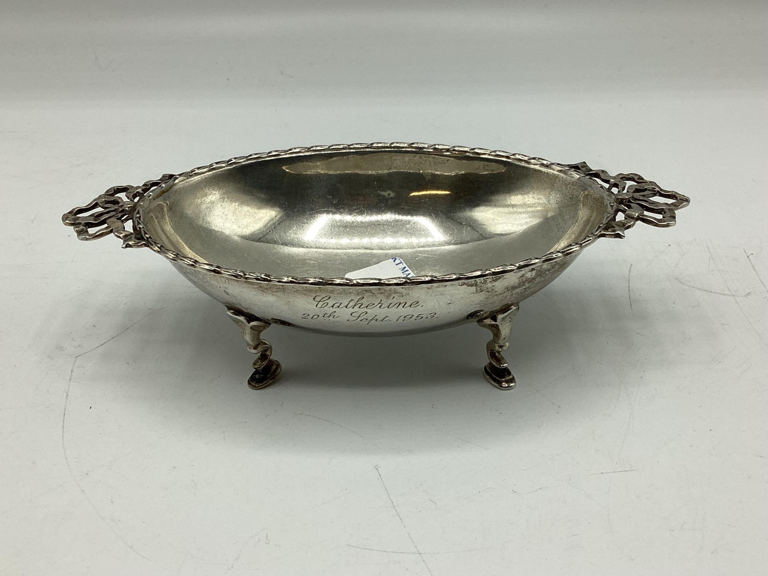 A sterling silver dish in the form of a fish by Louis Dee, London 1880 together with an oval - Image 5 of 6