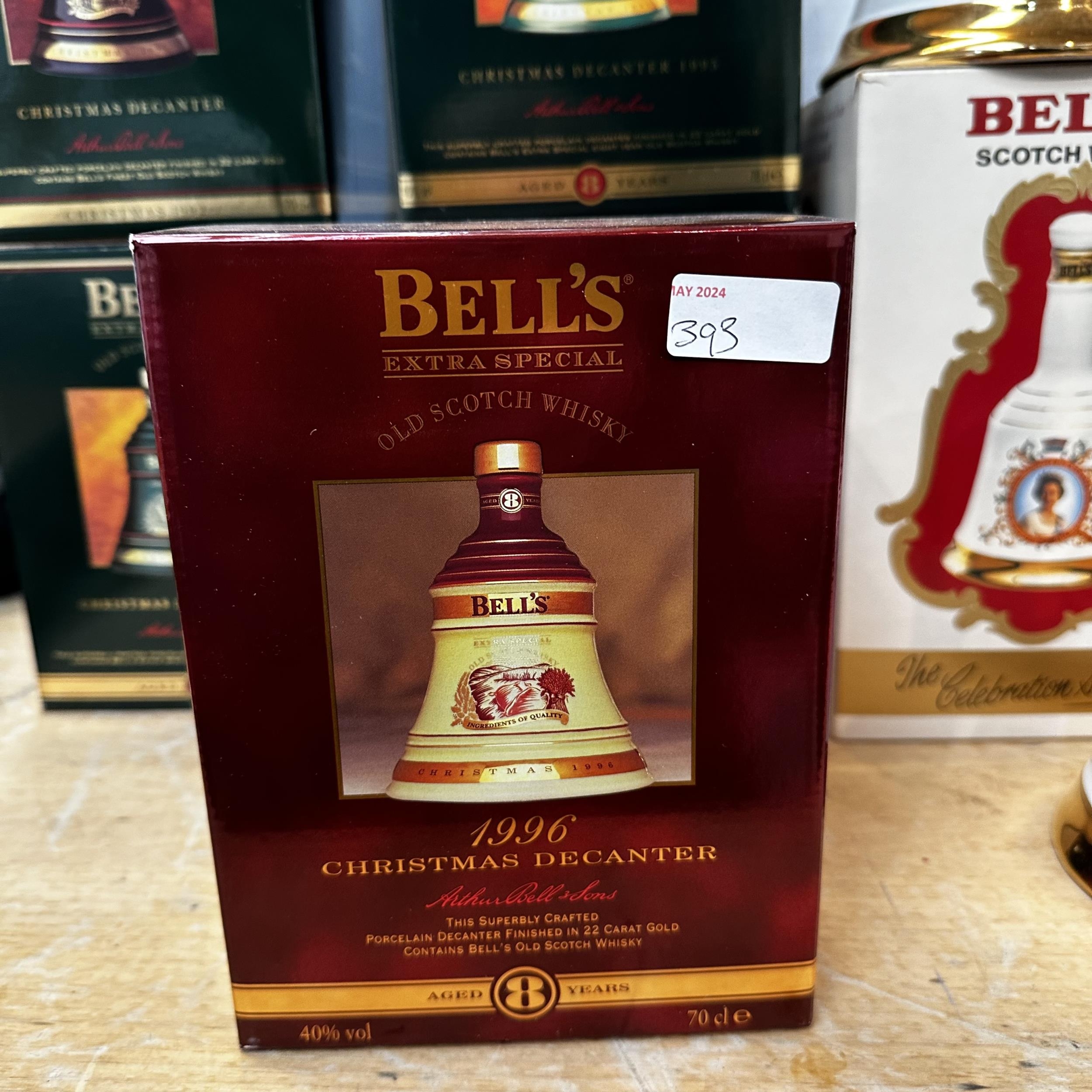 A collection of Bells Whiskey. To include four bottles of Extra Special and Royal commemorative - Image 2 of 7