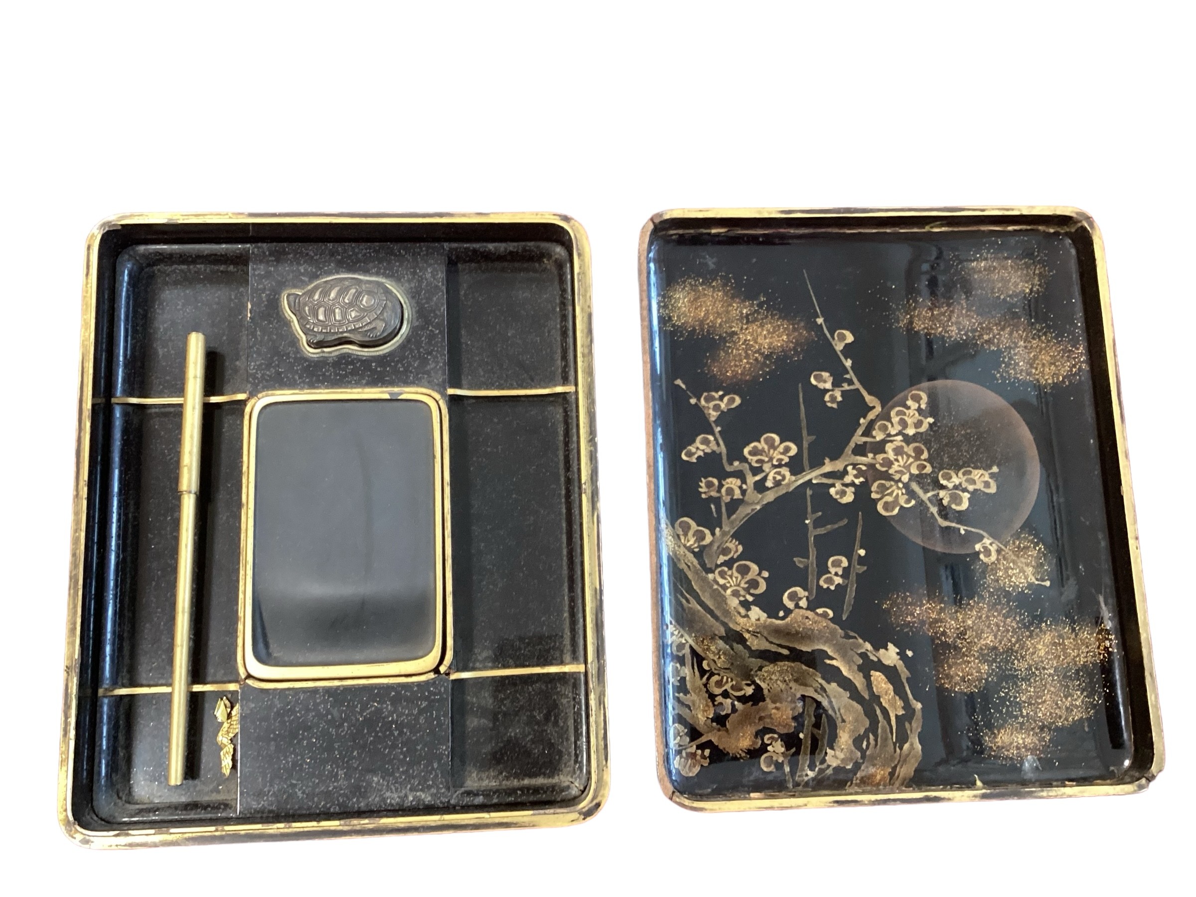 Japanese lacquered writing / painting box depicting cranes. Condition, cracks to lid see photos - Image 4 of 6