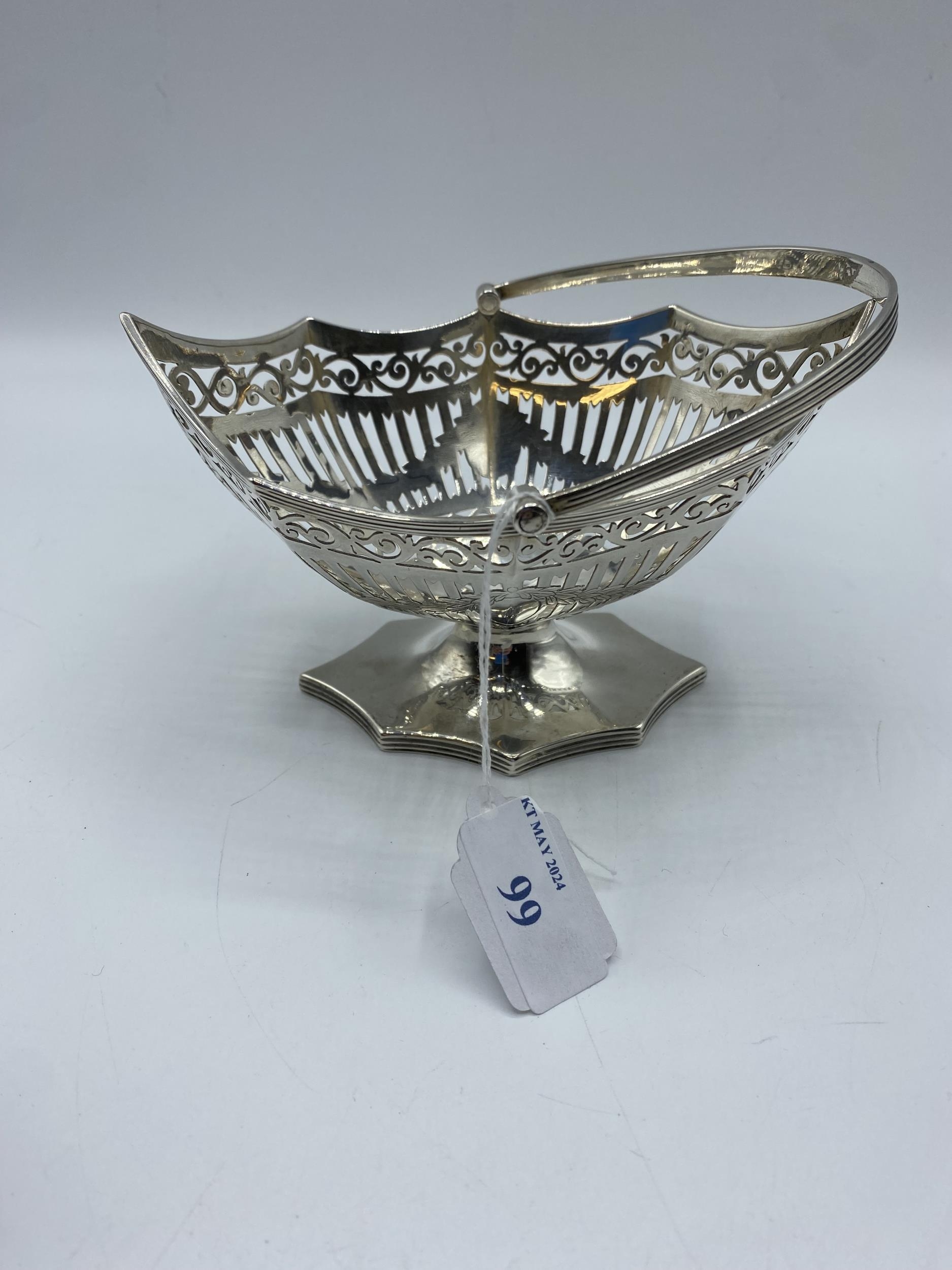 A sterling silver octagonal pierced Bonbon dish with swing handle, by Haseler and Bill, London - Image 4 of 4