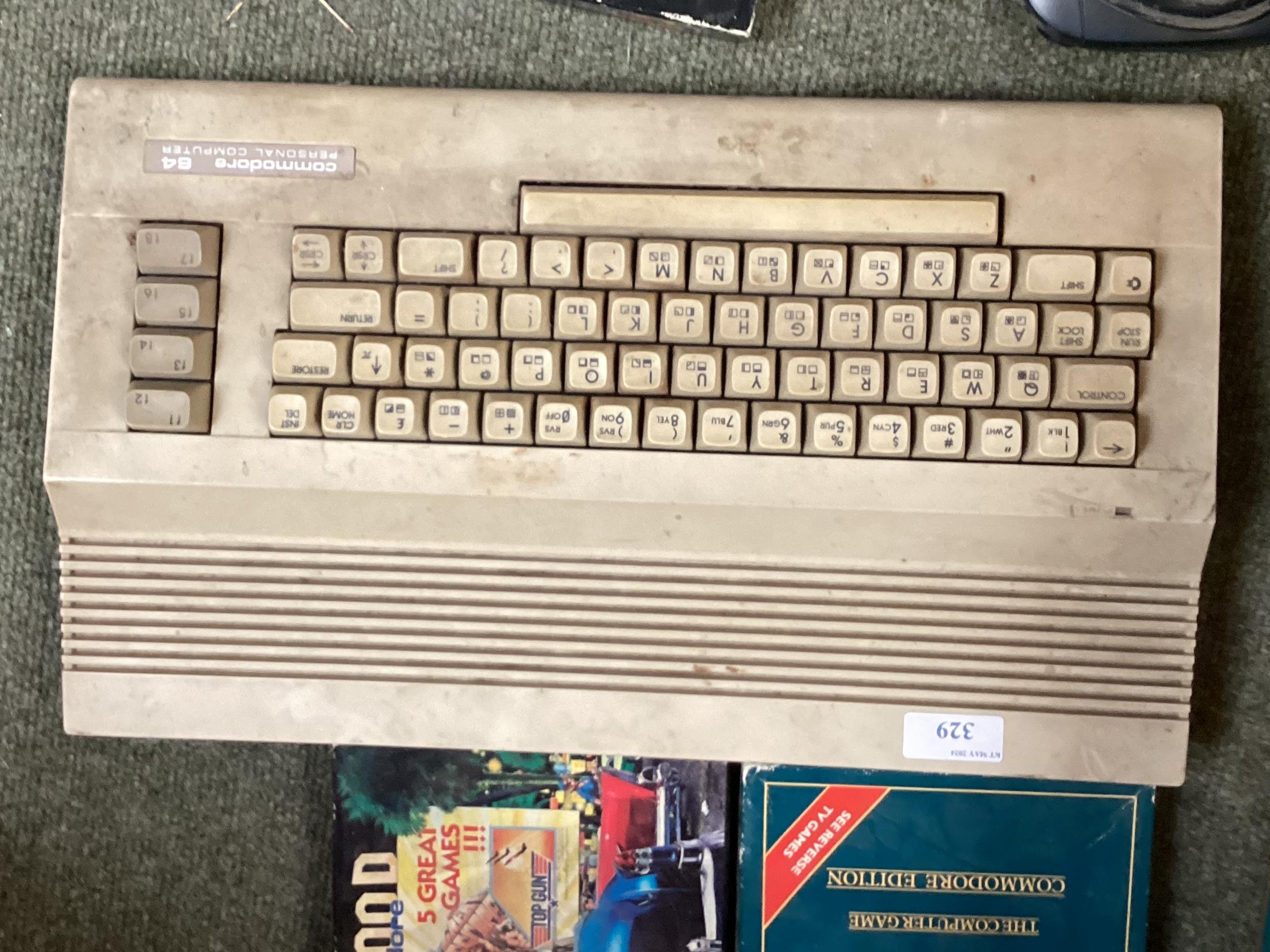 Vintage computers: A commodore 64 Personal Computer. As found. House clearance. - Image 2 of 4