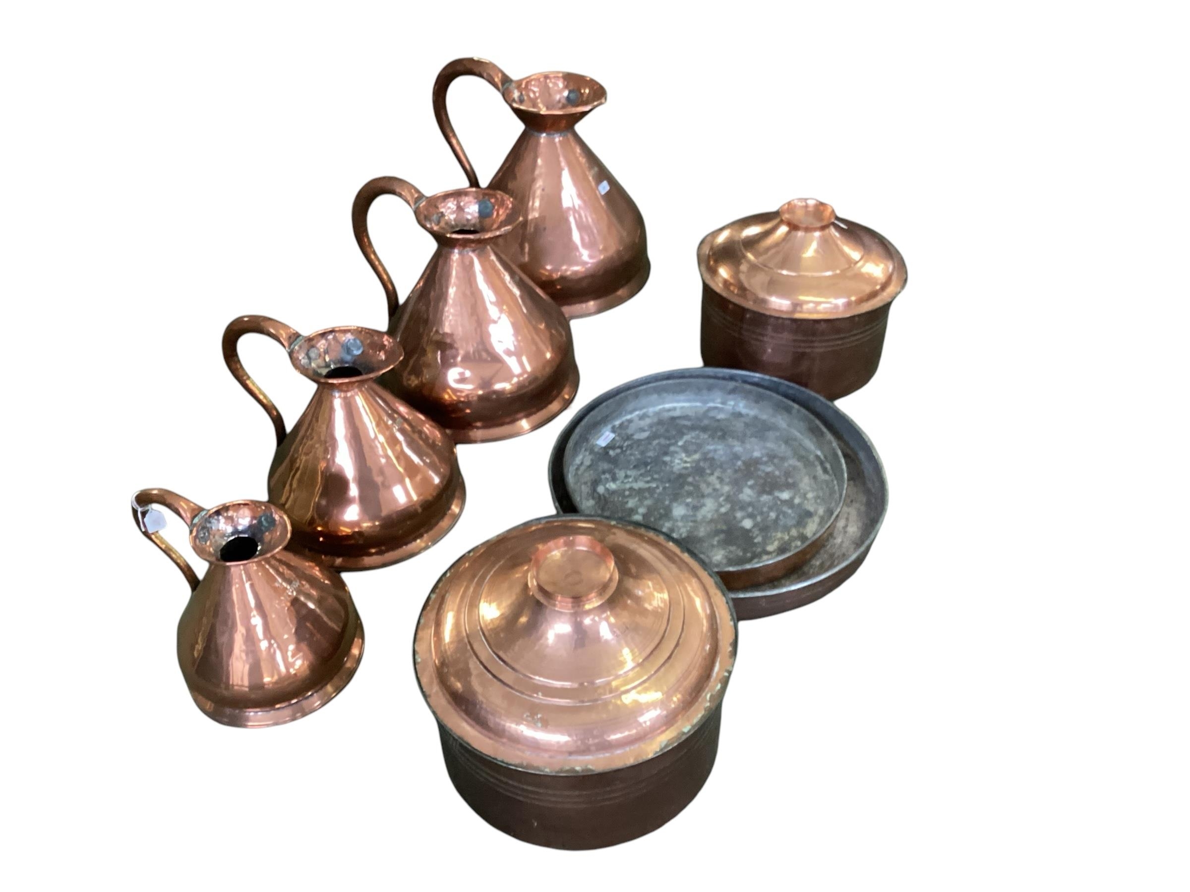 A very good copper items to include 4 graduated sized copper jugs, the largest 42cm high and stamped - Image 8 of 9
