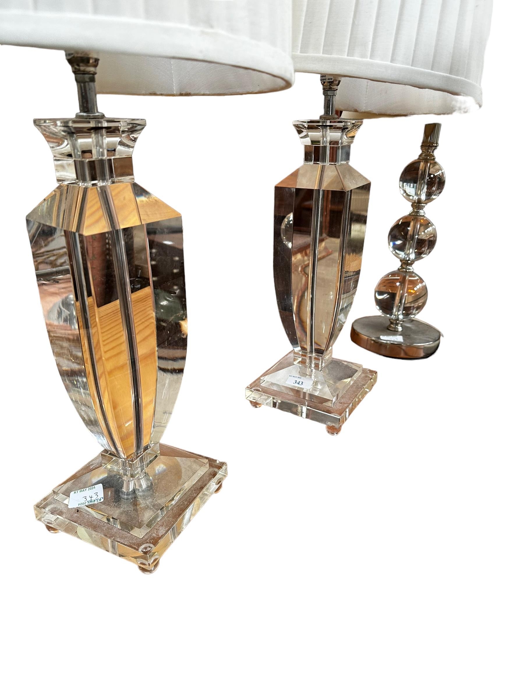 A large quantity of table lamps, lamp shades, desk lamp etc, some wear etc, house clearance sold - Image 2 of 7