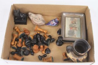 A Staunton type box wood and ebony weighted full chess set, king height 6.5cm, a Greco Roman