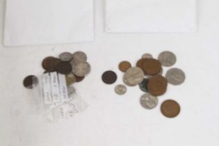 Assorted loose nickel and copper coinage from around the world to include Australia, India, Portugal