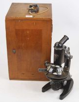 A 20th century Carl Zeiss Jena monocular microscope, No.282662, h.31cm, cased