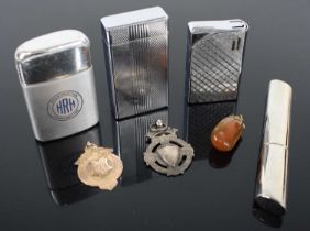 Mixed lot to include 9ct gold pendant 2.5g, agate pendant, three pocket cigarette lighters, silver