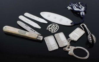 Mixed lot to include silver and mother of pearl pocket fruit knife, pair of silver collar stays,