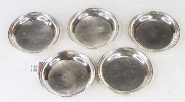 A set of five silver coasters each with engine turned decoration, 6.6oz, dia. 9.5cm