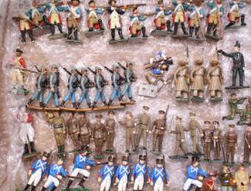 One tray containing a quantity of mixed issue white metal and lead hollow cast toy soldiers to
