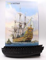 A Heller large scale plastic kit for a 1/100 scale Le Soliel Royal boat model No. 80899 housed in