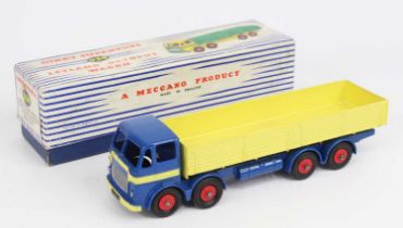 Dinky Toys No. 934 Leyland Octopus Wagon comprising a dark blue cab and chassis, pale yellow rear