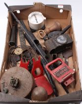 One tray containing a quantity of railway interest, components and accessories, to include 4lb