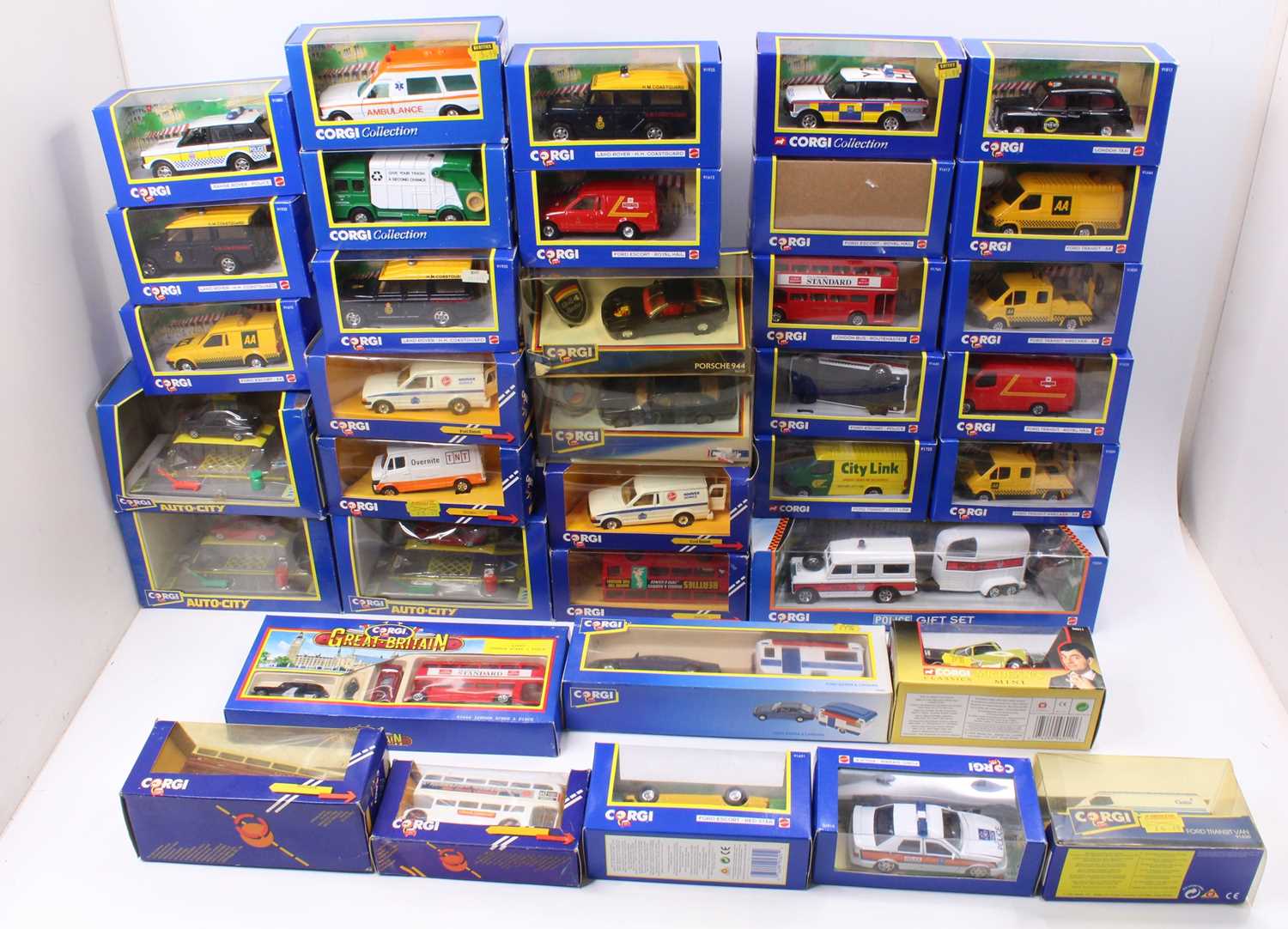 2 trays of mixed modern issue Corgi Toys, with examples including No. 96011 Mr Bean's Mini, No.