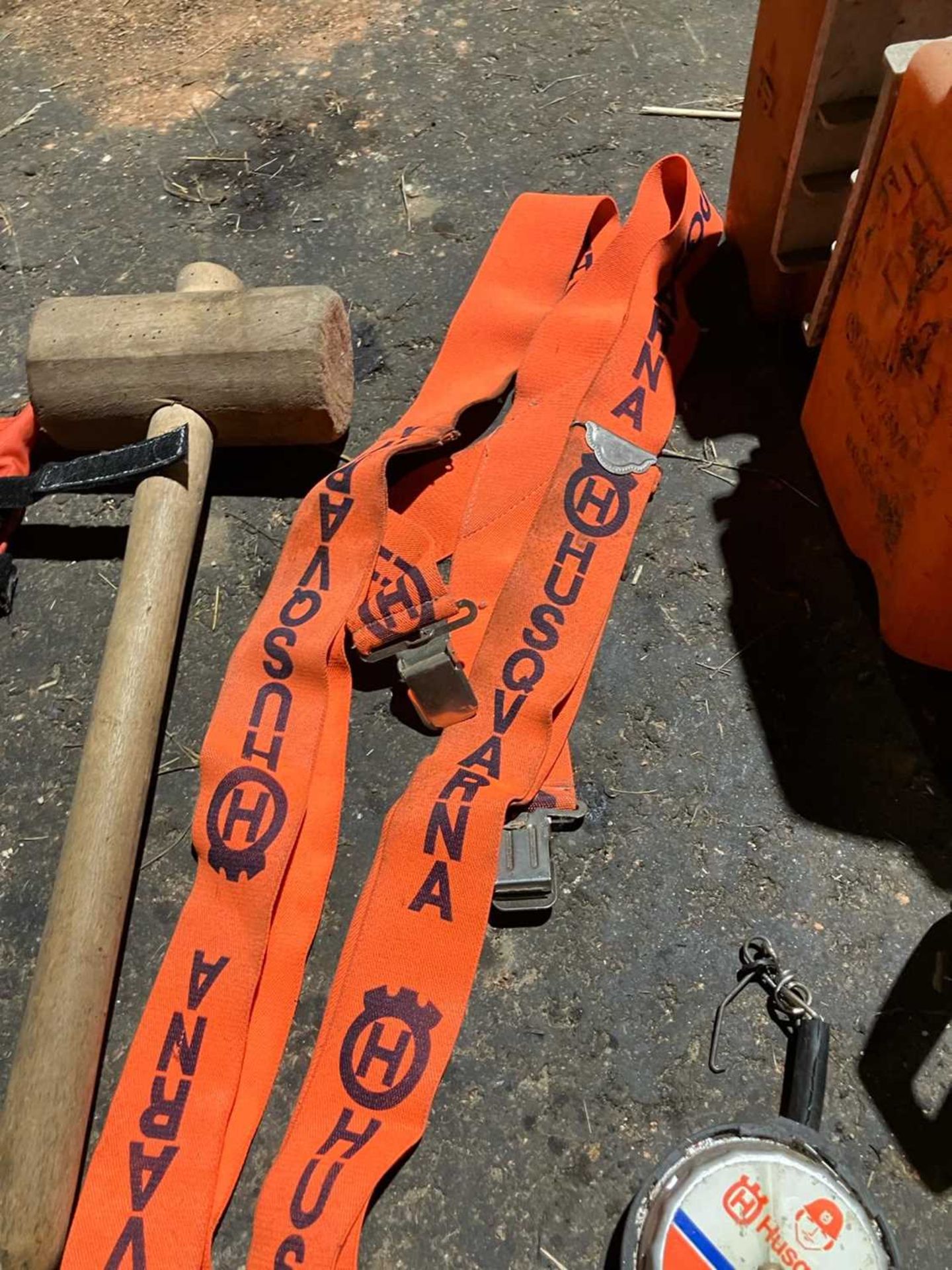 Husqvarna 36 Chainsaw plus tape, braces, mallet, gloves and log pick up tool (Located in Brandon) ( - Bild 3 aus 10