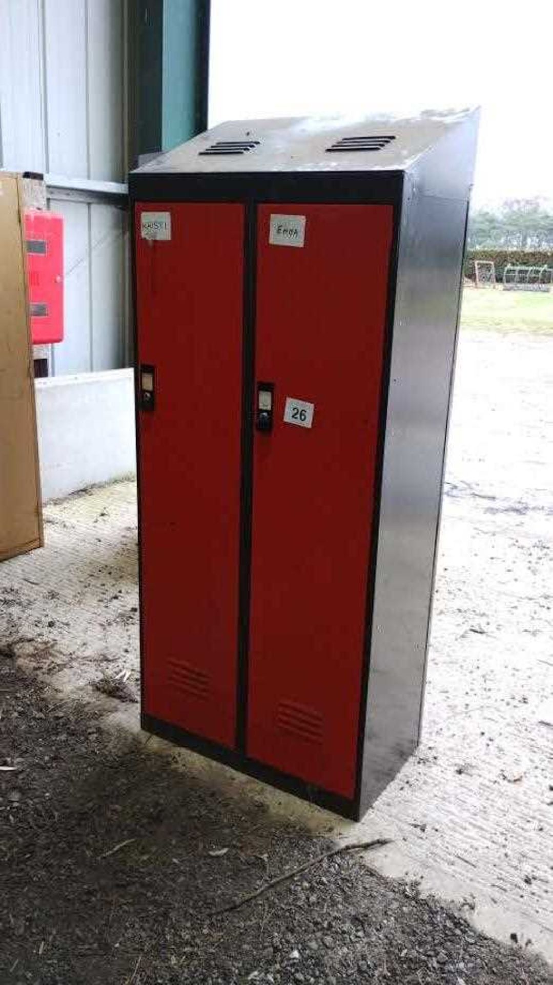 Set of 2 lockers (1 key) (Located in Euston, Thetford) (VAT) - Image 3 of 3