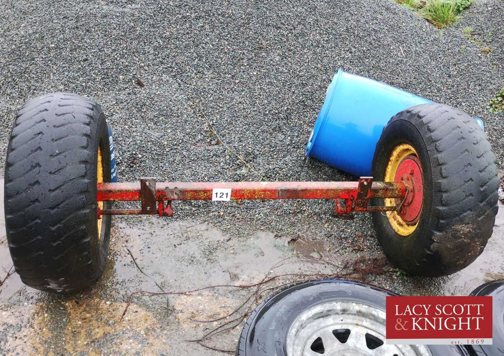 1 x Axle (Located in Buxhall) (No VAT)