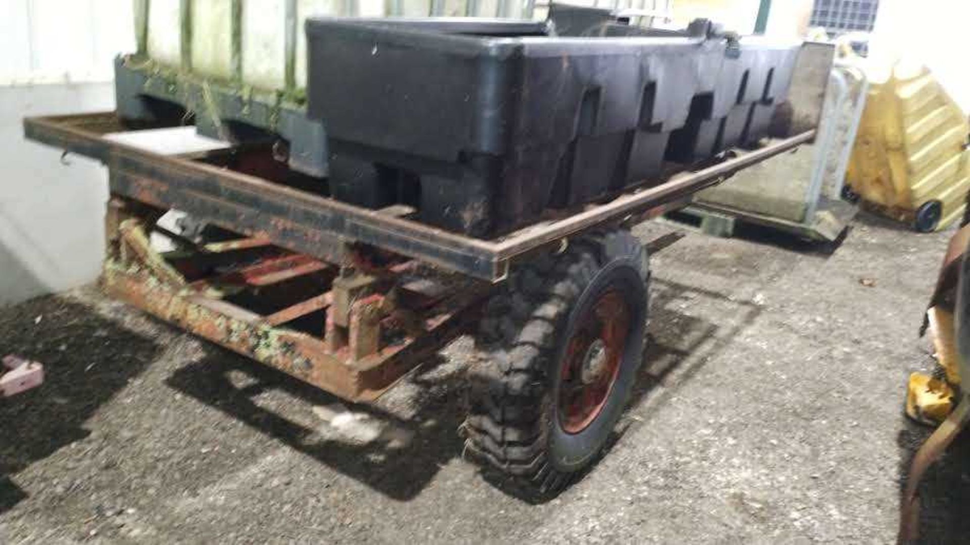 W.Wheatley Tipping Trailer. Rolling chassis. Tipping components have been removed and bed welded - Bild 11 aus 14