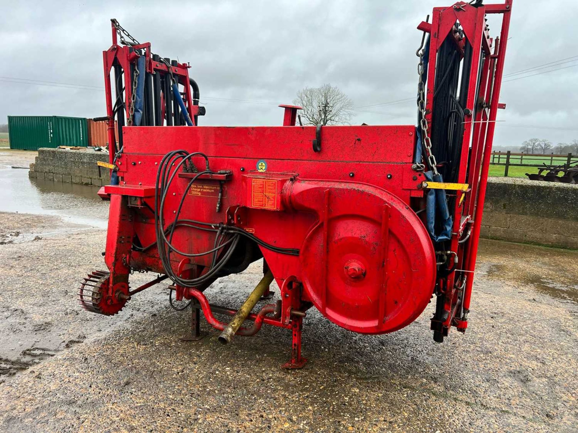 12m Overum Tive Pneumatic Fertiliser Spreader (Located in Barningham) (VAT) - Image 4 of 5