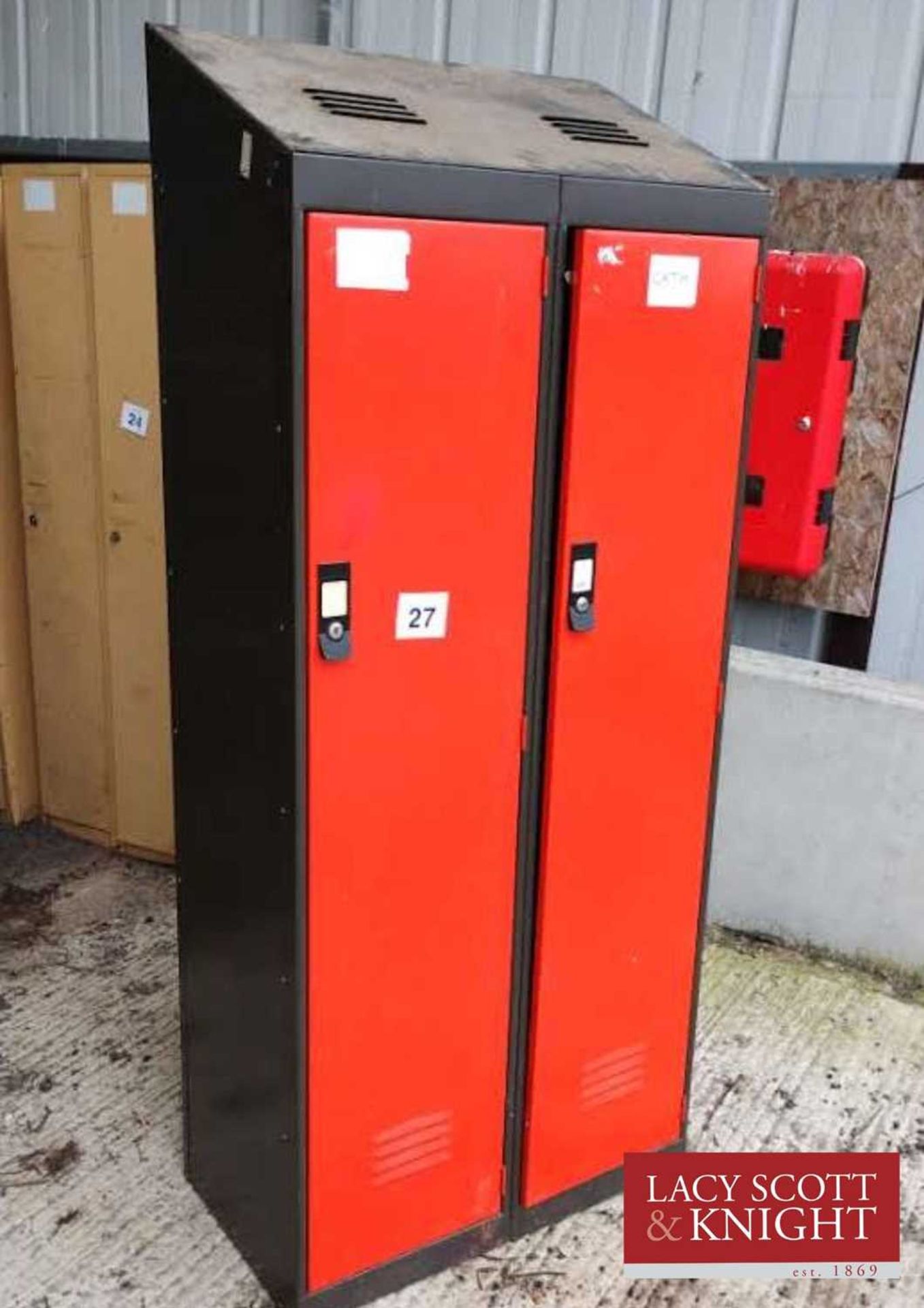 Set of 2 Lockers (no keys) (Located in Euston, Thetford) (VAT)