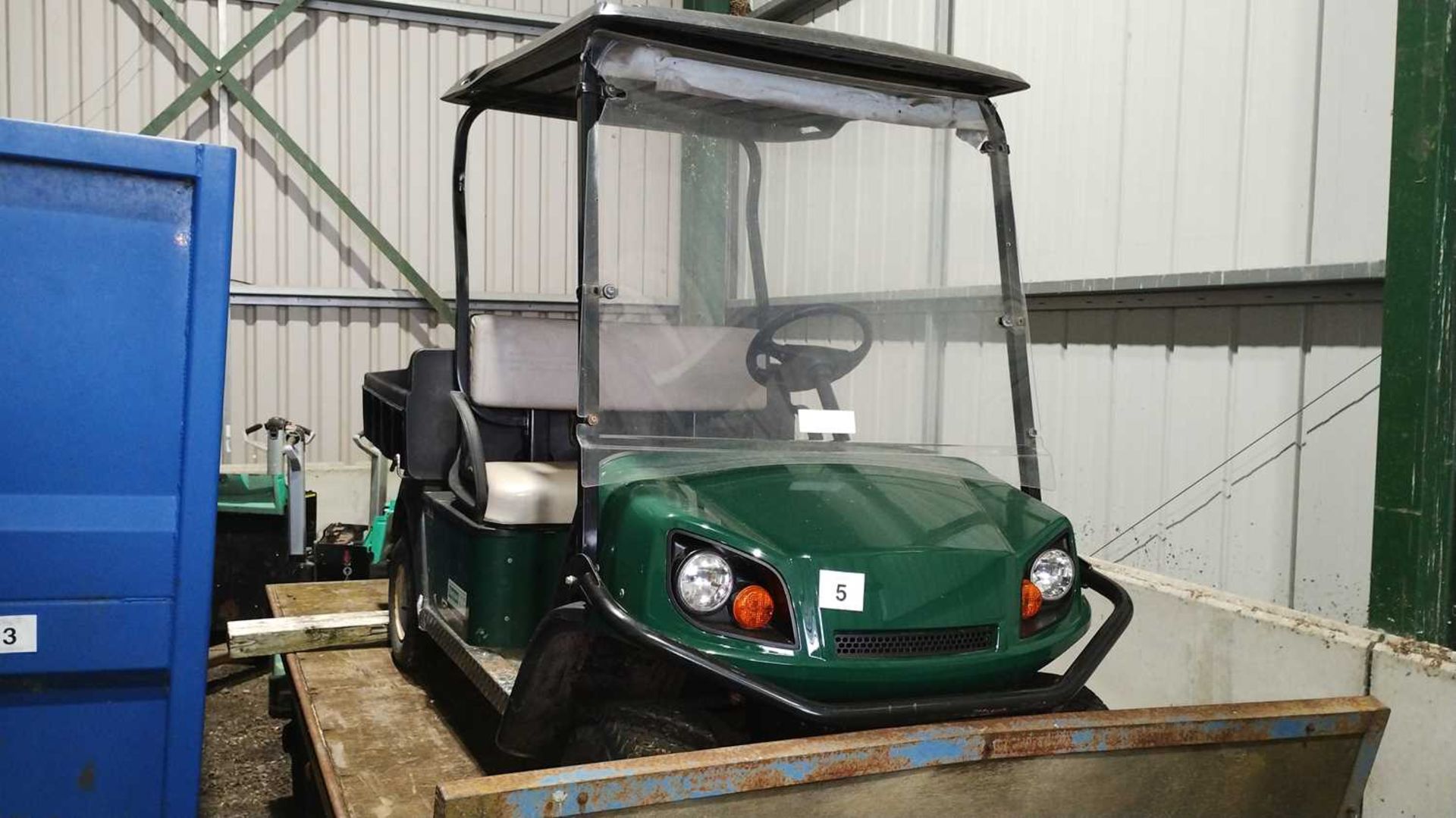 Cushman Hauler 800E Golf Buggy. (Year 2017). Comes with mains charger. (Located in Euston, Thetford) - Bild 4 aus 5