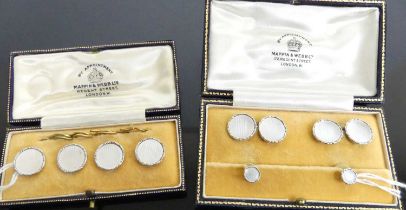A Mappin & Webb 9ct gold plate and mother of pearl gent's dress set, comprising pair of cufflinks