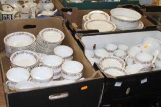 A Paragon Belinda pattern part tea, coffee and dinner service